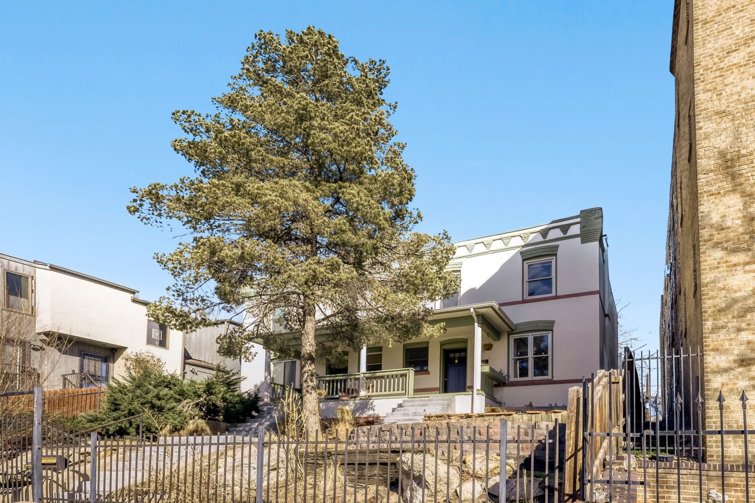 1238 N Washington St - Web Quality - 005 - 05 Exterior Front.jpg