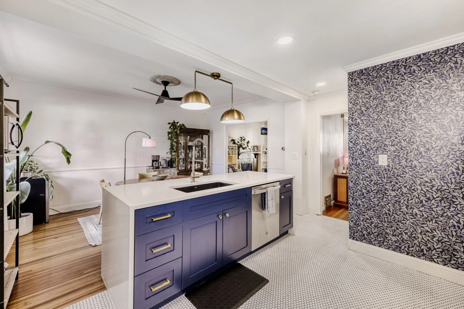 1238 N Washington St - Web Quality - 015 - 15 Kitchen.jpg