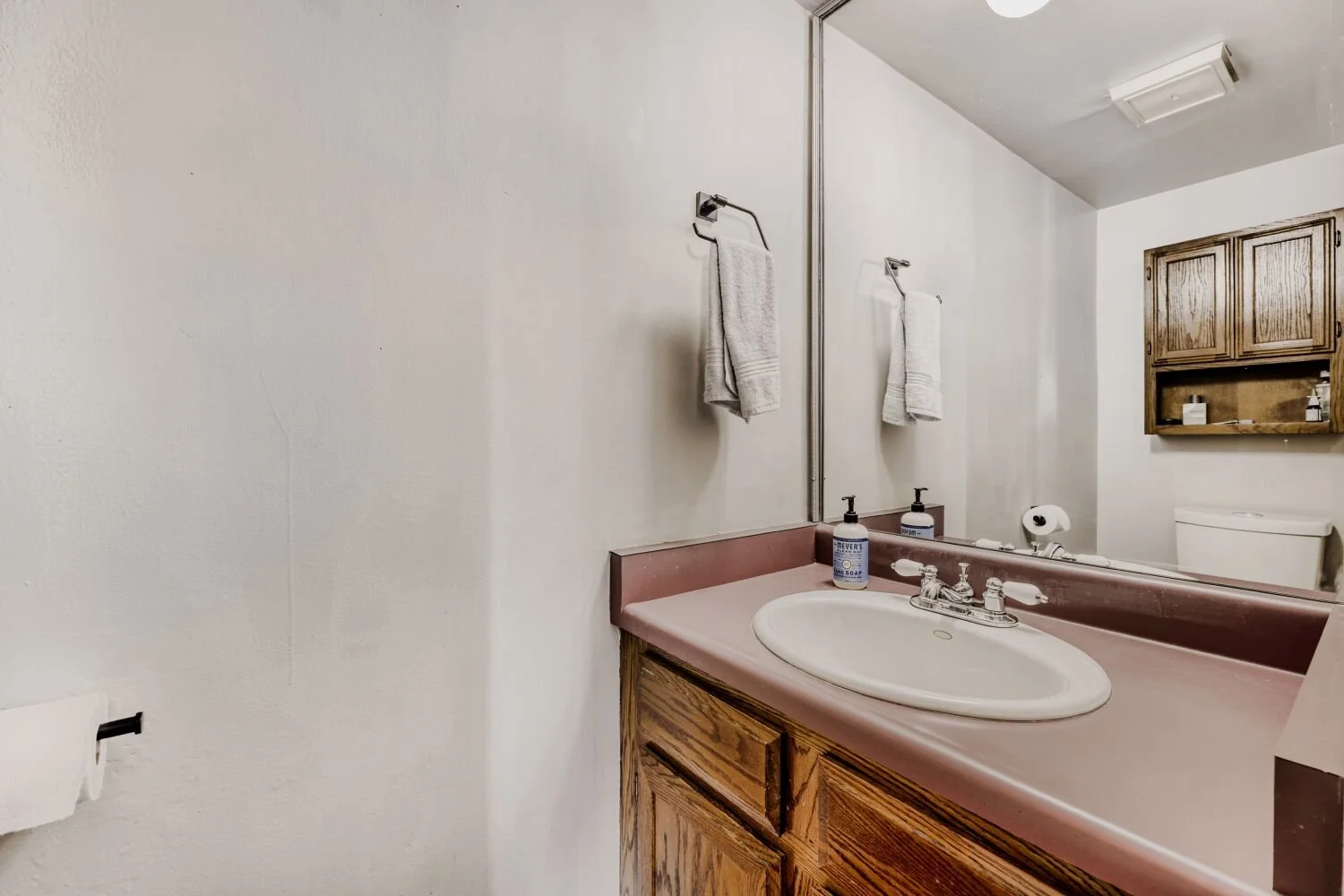 1238 N Washington St - Web Quality - 018 - 18 Powder Room.jpg