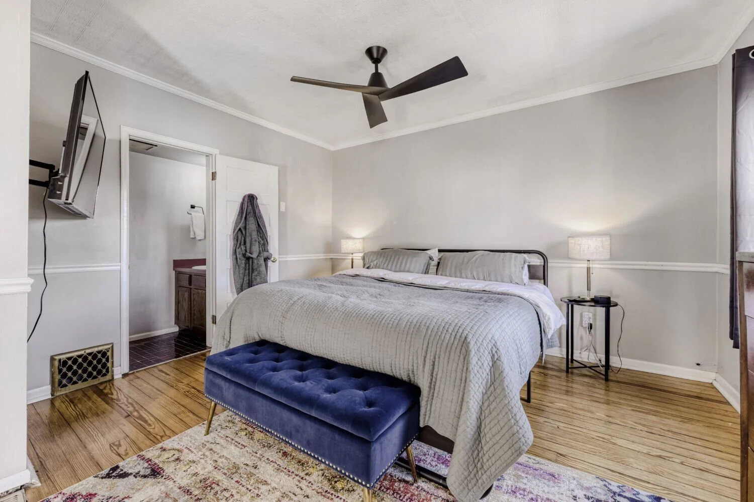 Washington Bedroom Edited.jpg