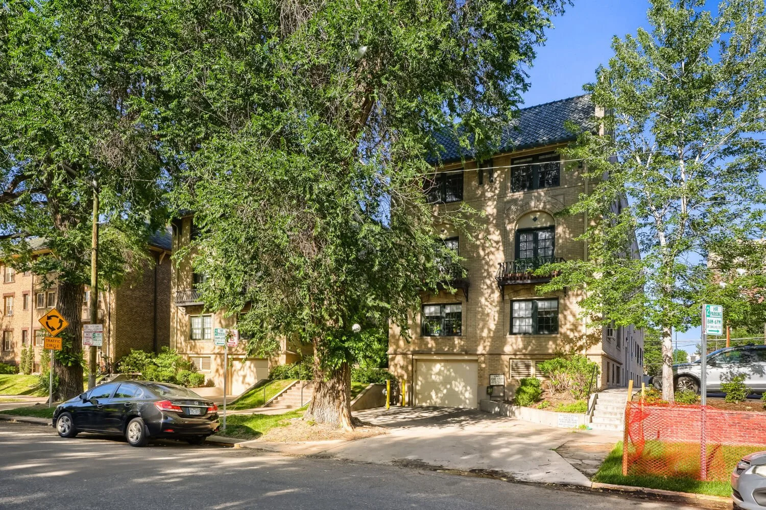 960 Sherman St 2F - Web Quality - 002 - 02 Exterior Front.jpg