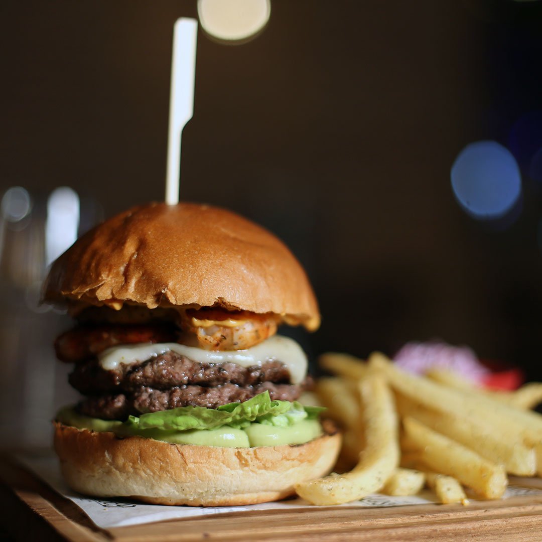 The Garrison Bar & Grill Burgers delivery in Egkomi Lefkosias