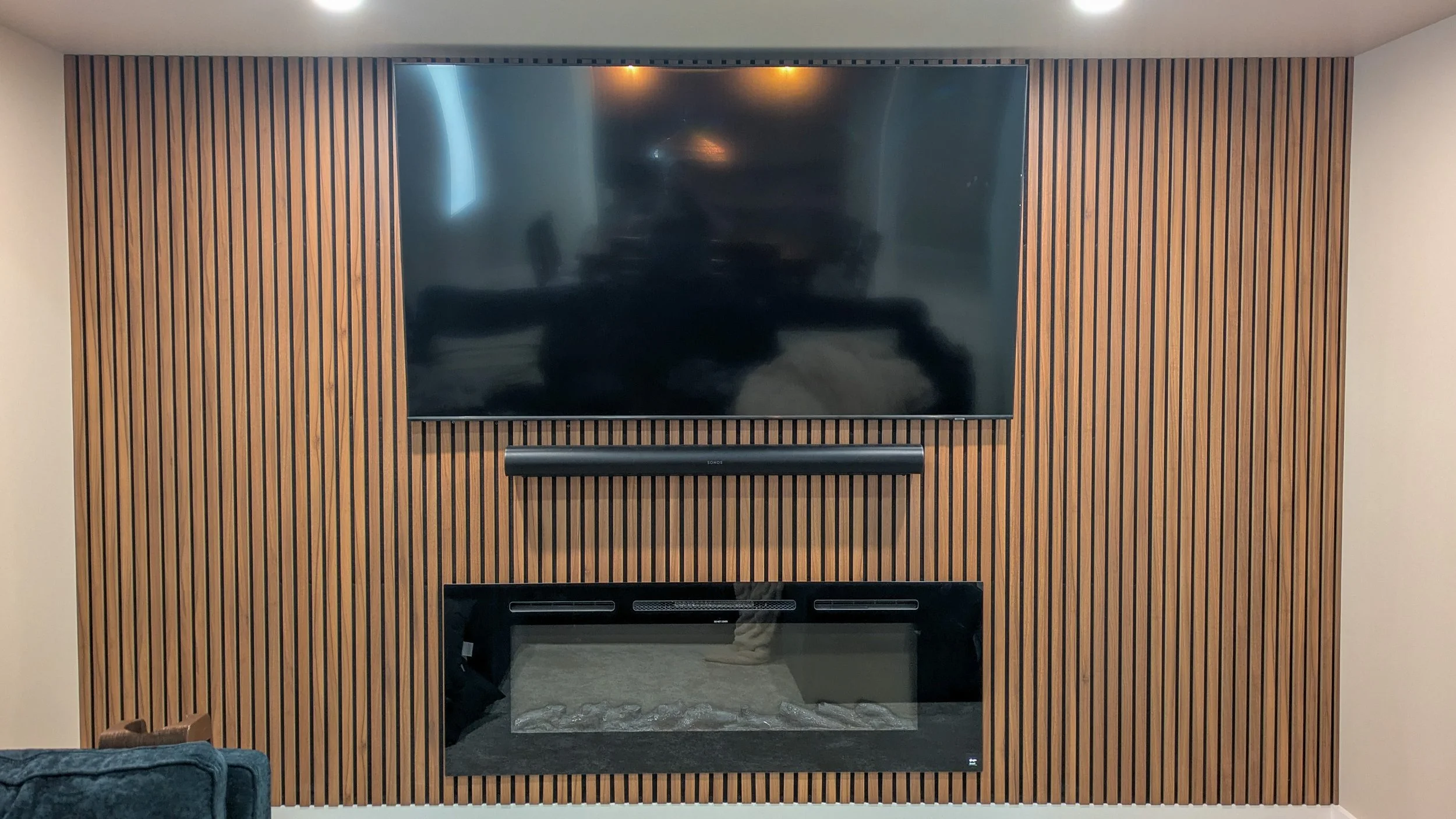 TV WALL (2).jpg