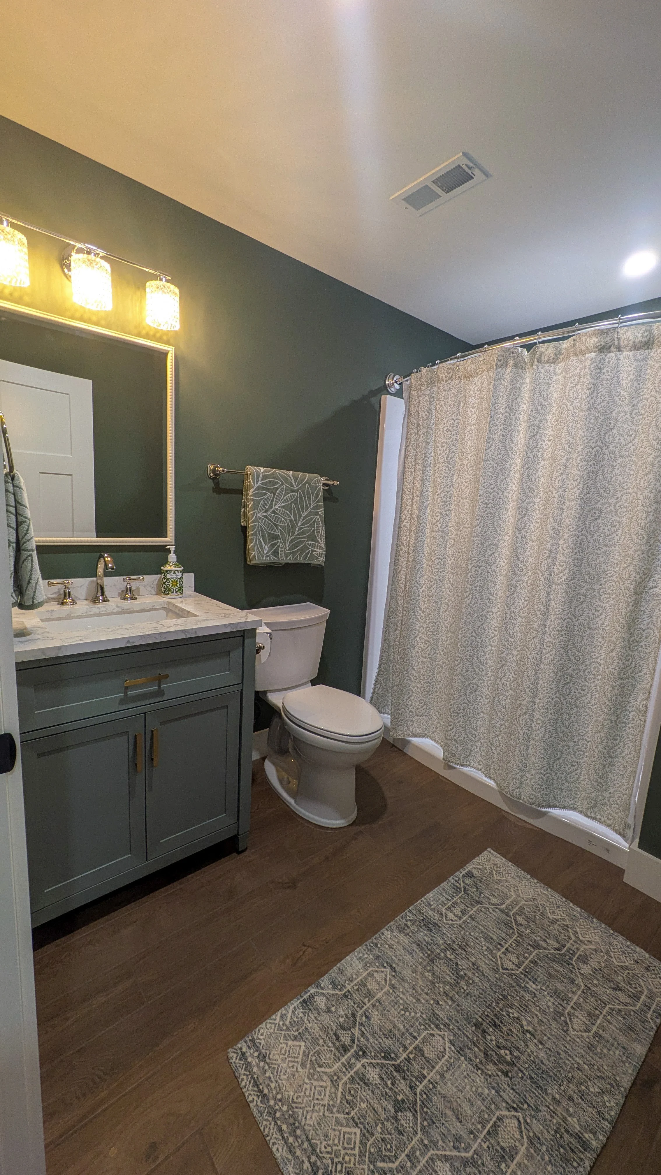 BASEMENT BATHROOM (3).jpg