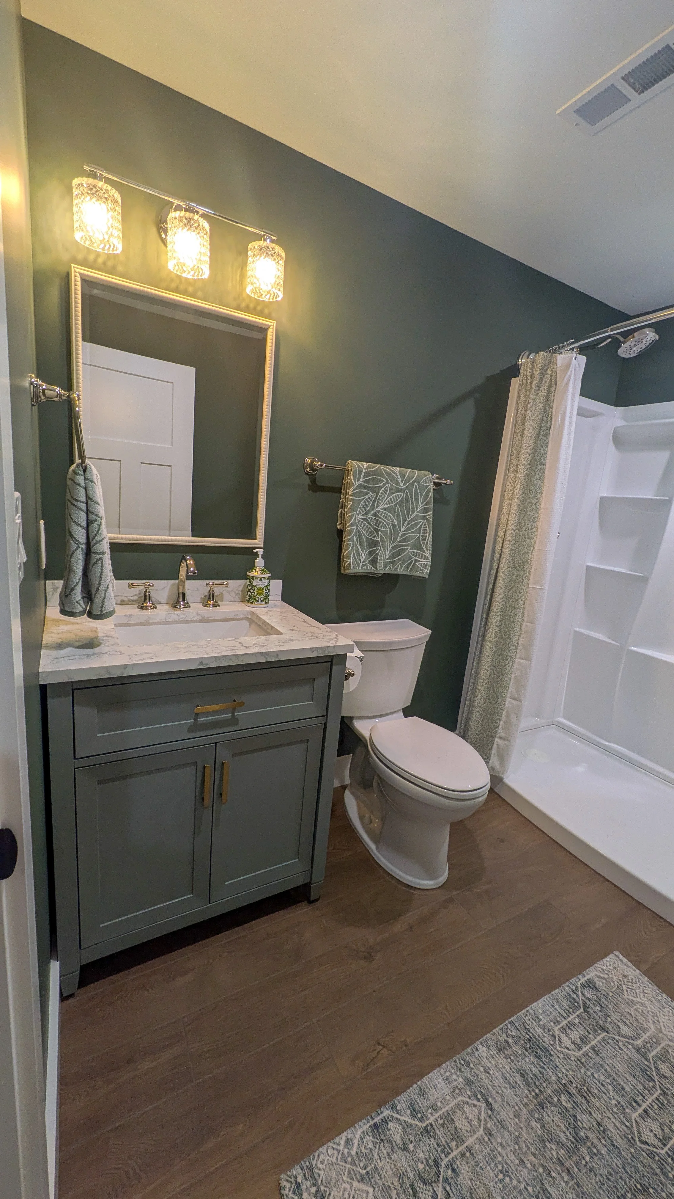 BASEMENT BATHROOM (1).jpg