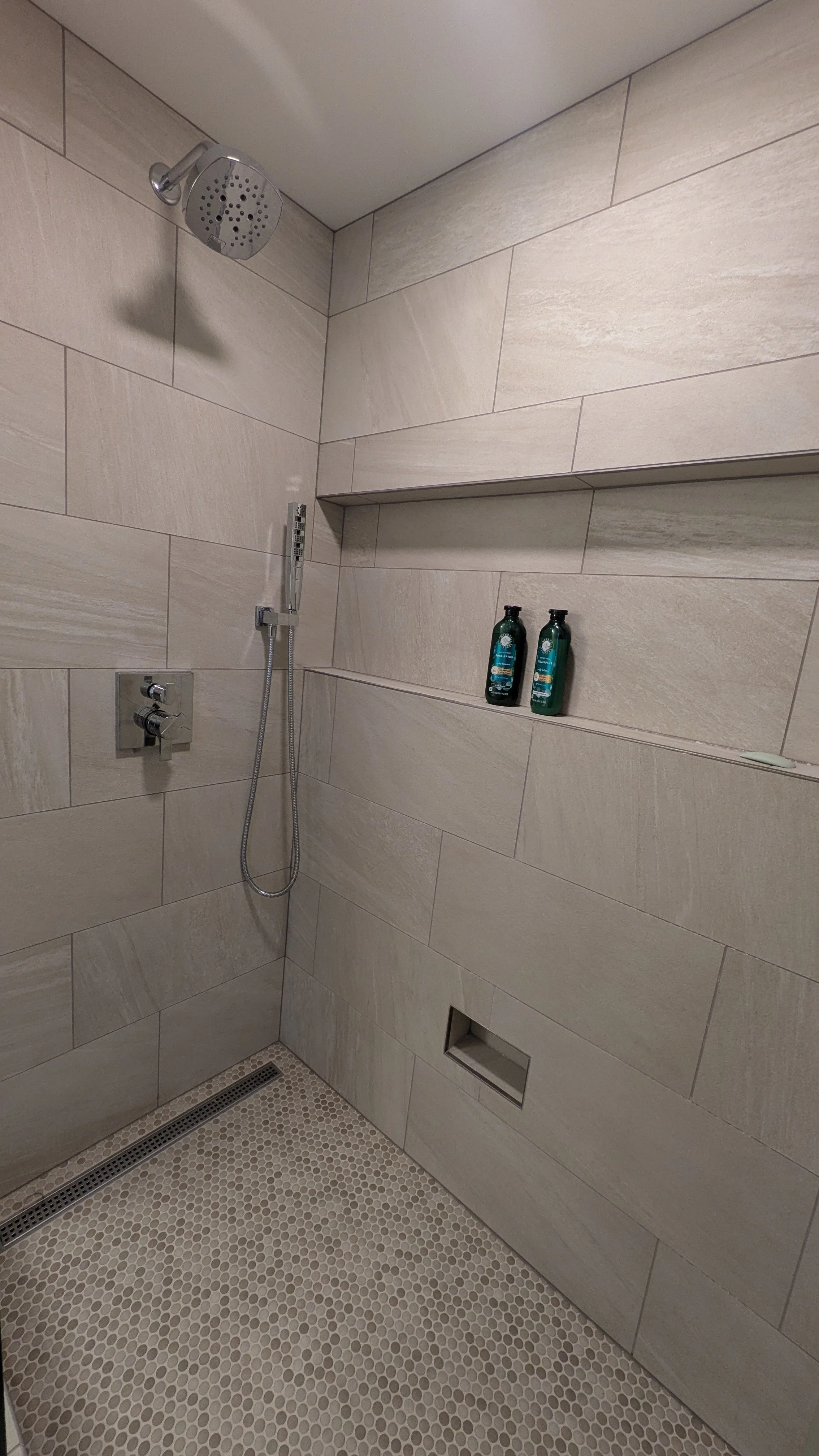 BATHROOM TILE NICHE (6).jpg