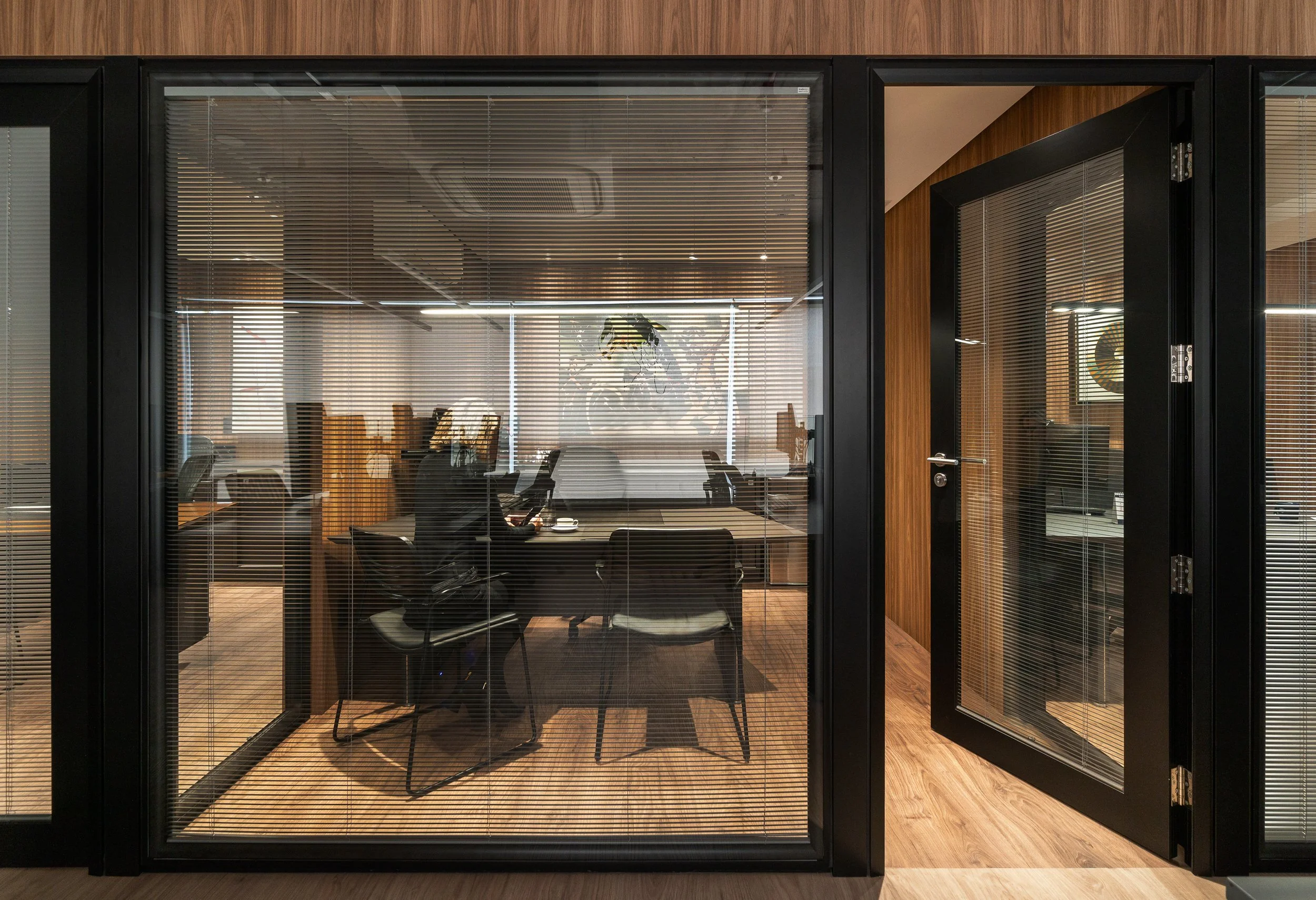 bruta escritorio 42-  Bruta escrutório - revisão.jpg