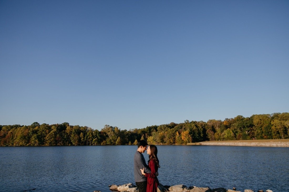 11_Columbia-Baltimore-Maryland-forest-lake-engagement-photos-golden-hour-18.jpg