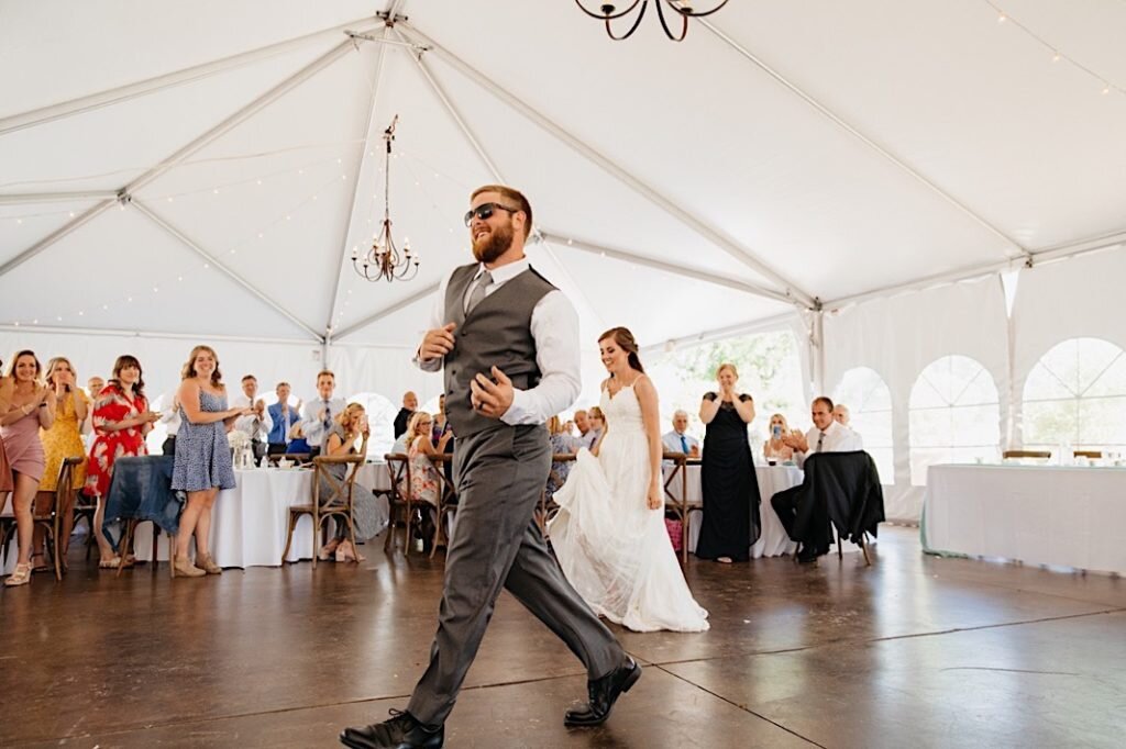 50_glen-ellen-farm-frederick-maryland-documentary-candid-wedding-photographer-111-1024x682.jpg