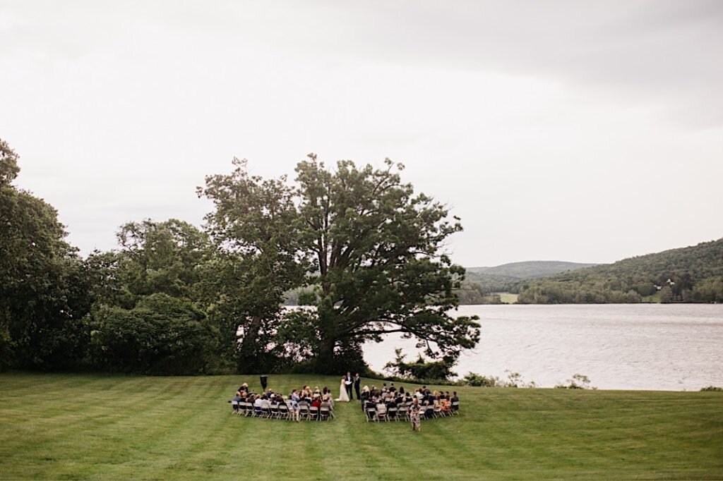 068_Fontainebleau-Inn-ithaca-finger-lakes-documentary-new-york-wedding-photography-124-1024x682.jpg