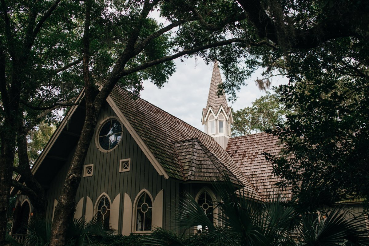 bald-head-island-chapel-fine-art-wedding-photographer-7.jpg