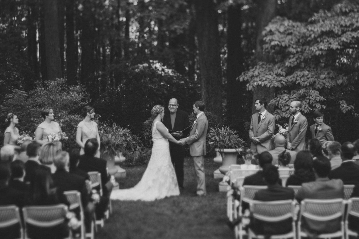 liriodendron-mansion-outdoor-wedding-artistic-creative-wedding-photography-36.jpg