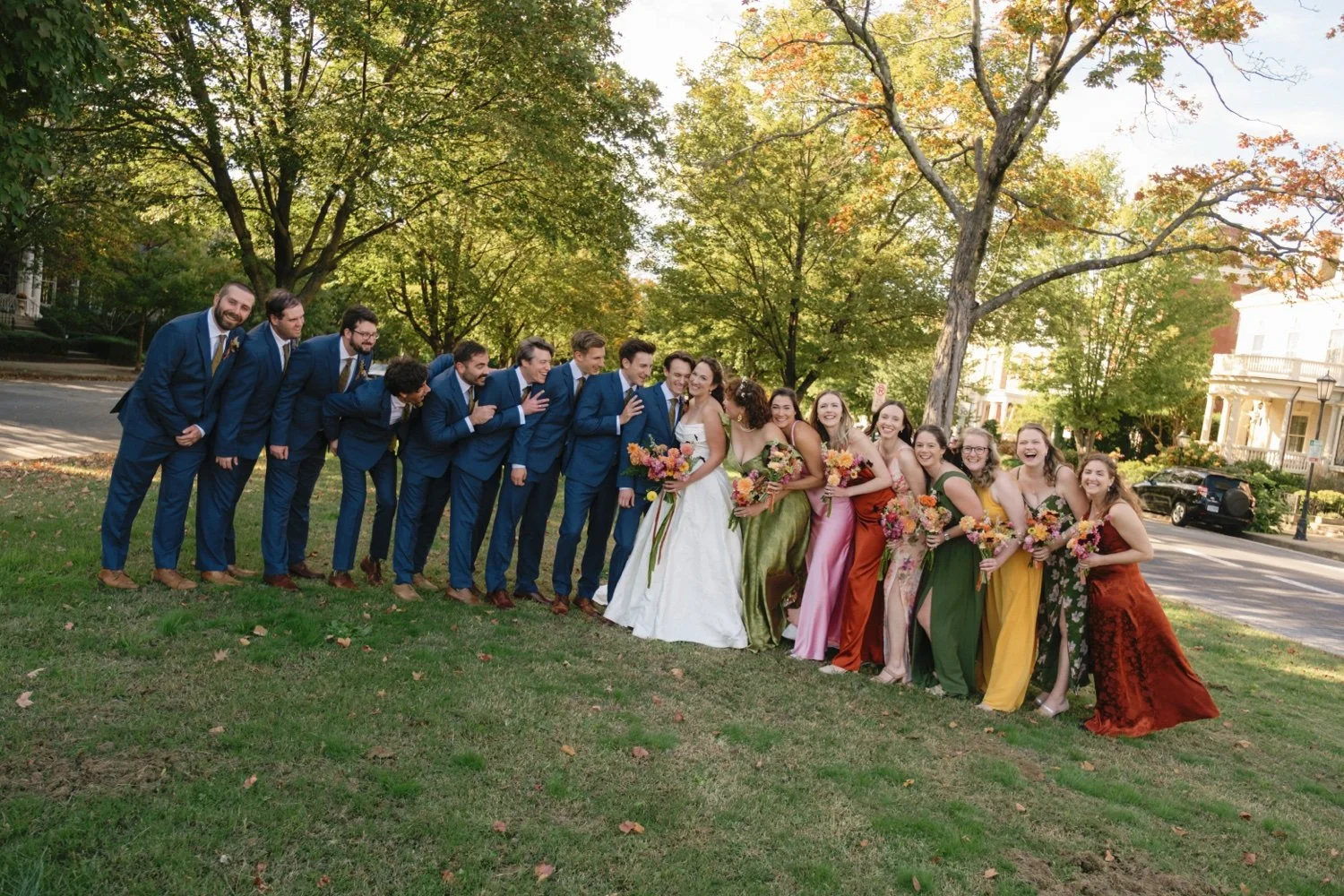 A Vibrant Autumn Wedding at the Science Museum of Richmond
