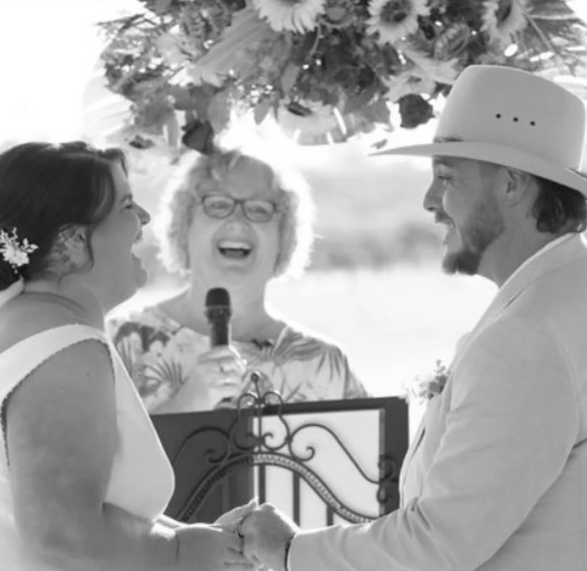 The simple things 💕 

Available for weddings September, October, November and December so please send me a message to secure your spot 📲

Look forward to hearing from you 💖

#macarthurweddings #macarthurcelebrant #macarthurnsw #nswcelebrant #celeb