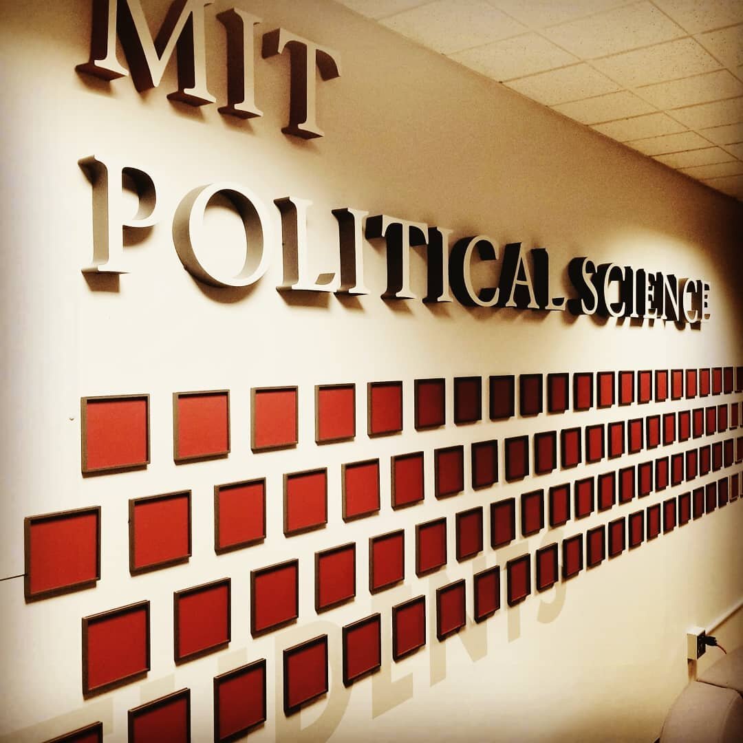 Here is a wayfinding &amp; branded suite project at MIT Political Science presented to us by Stevie Bales at Selbert Perkins Design. A big &quot;Thank You&quot; to them for the opportunity.

#brandedenvironments #wayfinding #acrylicsigns