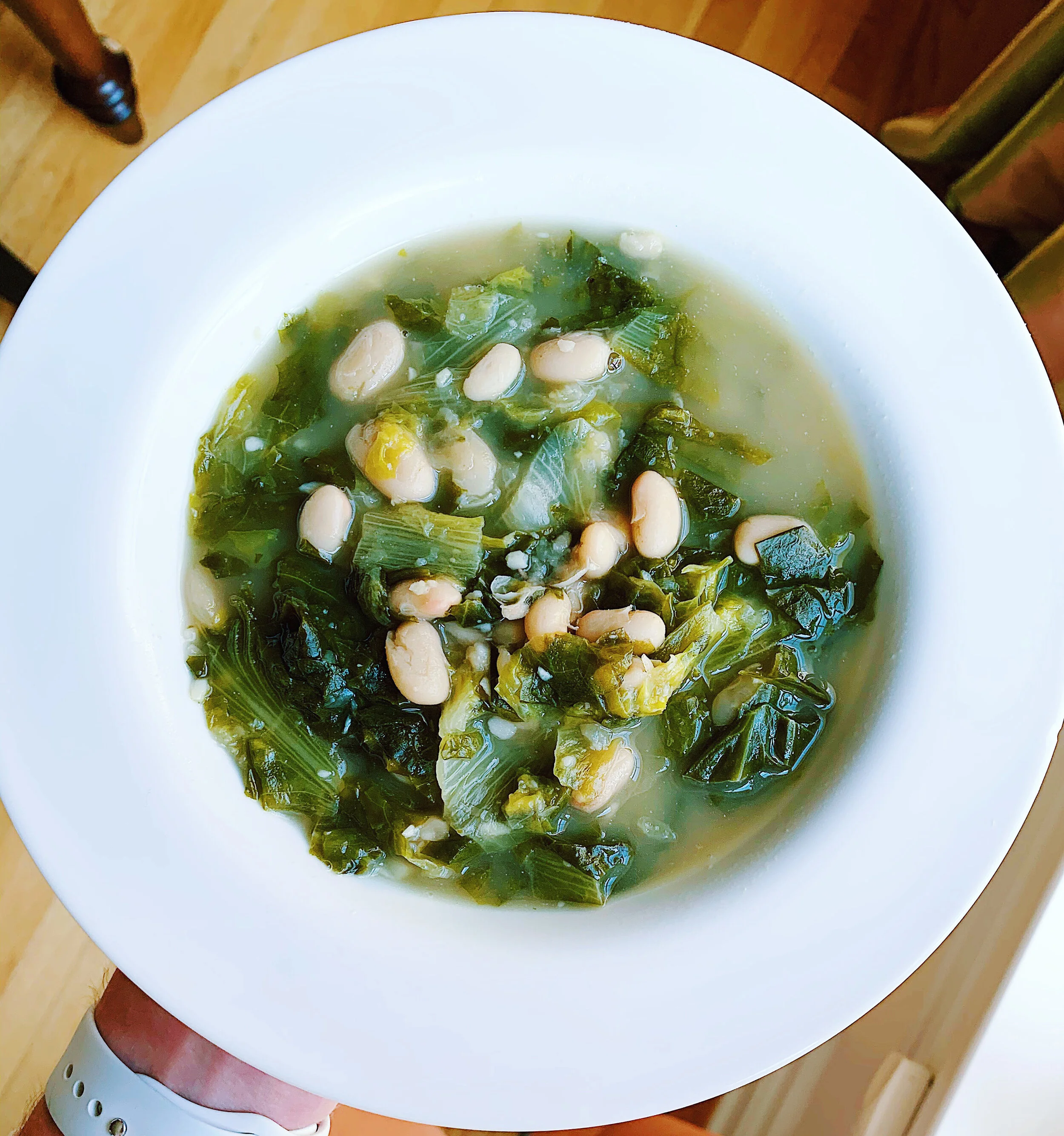 Classic Italian Escarole &amp; Bean Soup