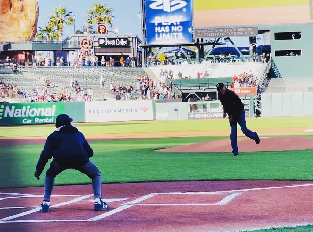 On Tuesday American Indian community members went to Levi&rsquo;s Stadium to support Native American Health Center&rsquo;s CEO Martin Waukazoo as he threw the first pitch for the SF Giants Native American Heritage Night!! #IndigenizeSF #RamaytushOhlo