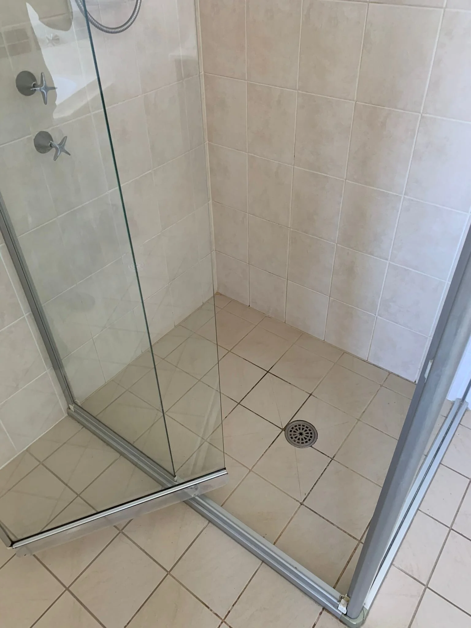 Shower - Before 10.jpg