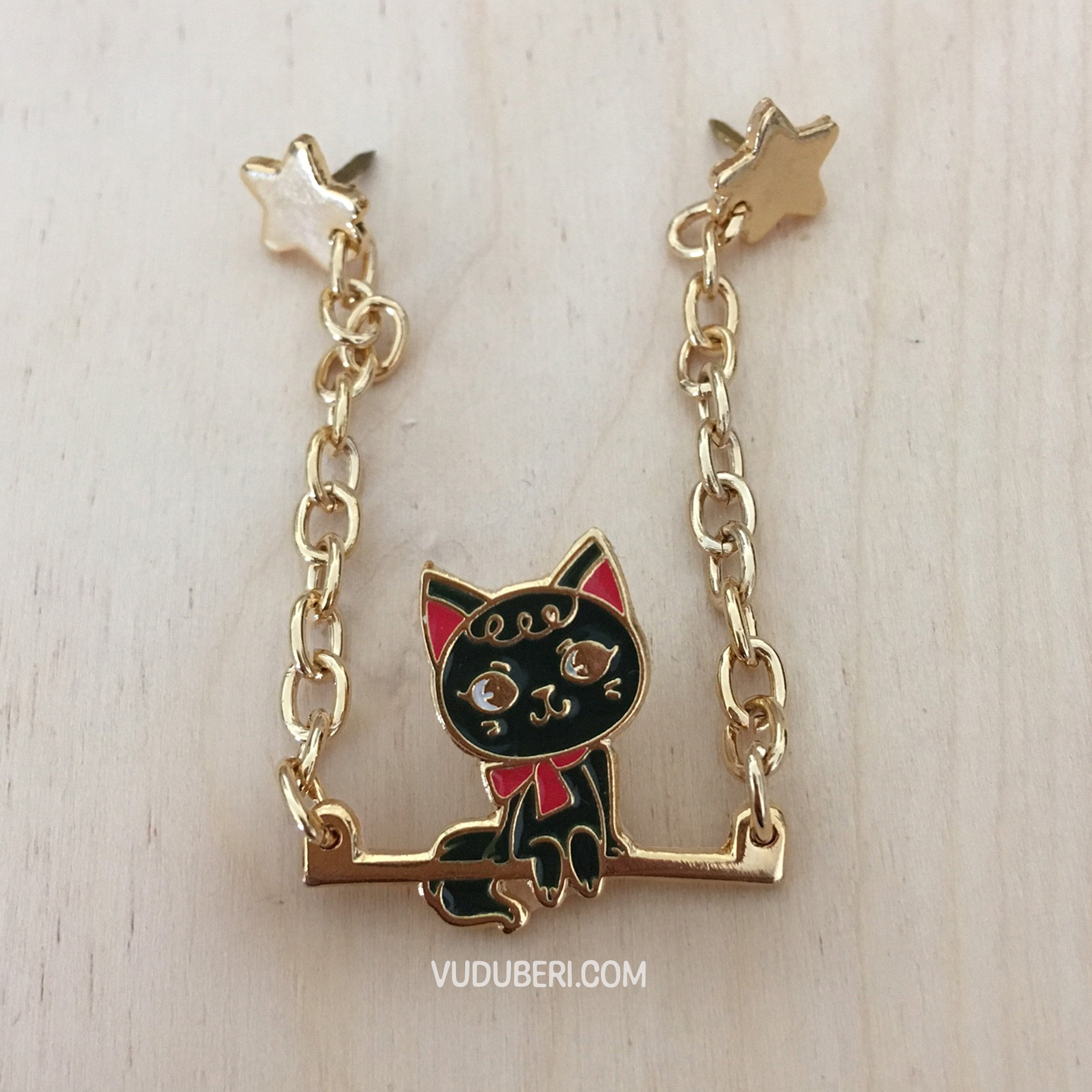 Circus - "CAT ON A SWING" Enamel Pin