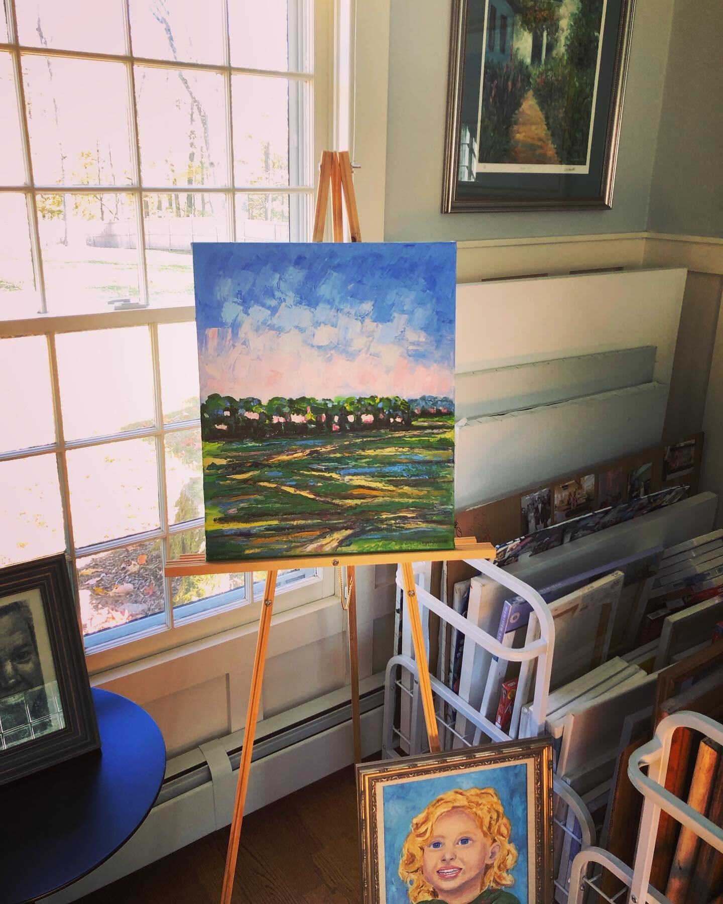 A productive week in the studio makes me a happy person/artist 🎨🥰 #sagegoldsmithpaintings #studio #studiolife #artist #oilpainter #canvas #brushes #easil #landscape #stilllife #portrait #colors #colorist #productive #workworkwork #inspiration #crea