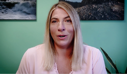 Photo of Haley, Billfire customer and AR leader at Superfeet