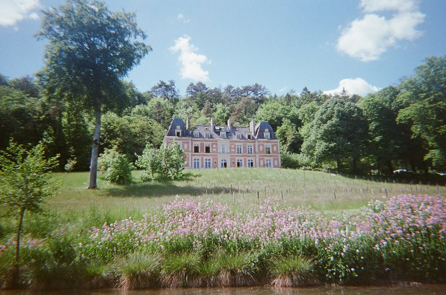 Chateau life on film 🦢