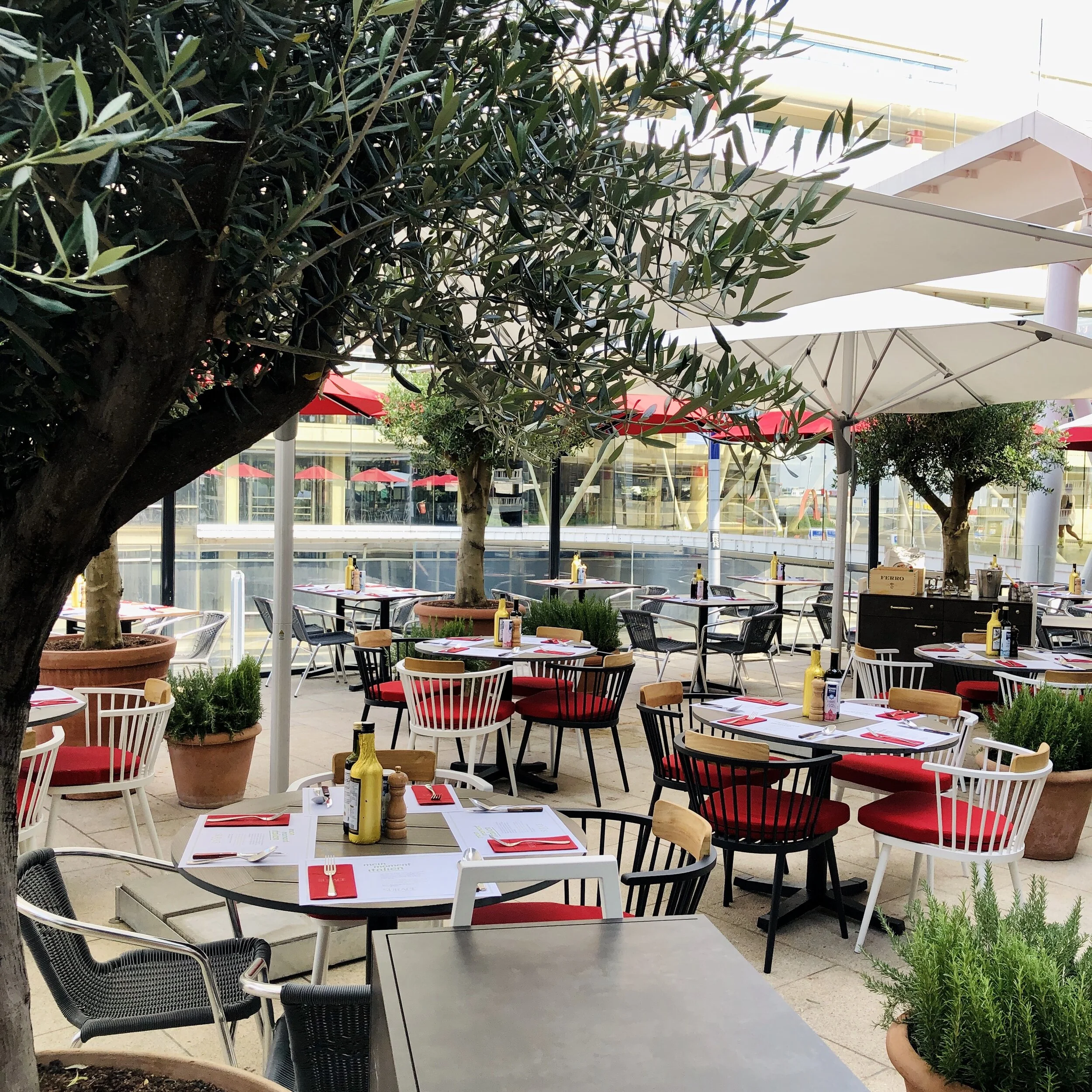 SURACE Ristorante PlusCity Sonnenterrasse