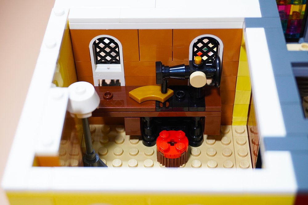LEGO Singer Sewing Machine