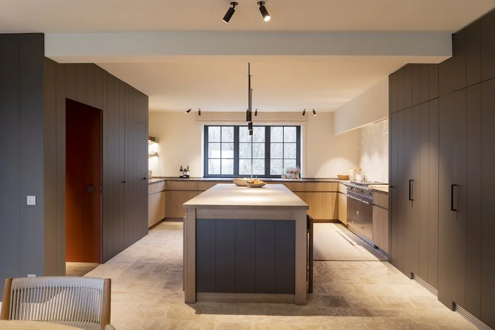 open leefkeuken met warme sfeer
