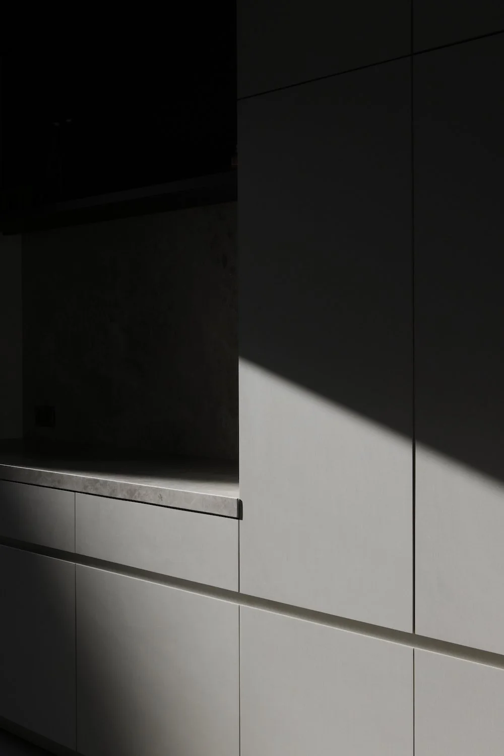 doorlopende terug liggende trekker in keuken