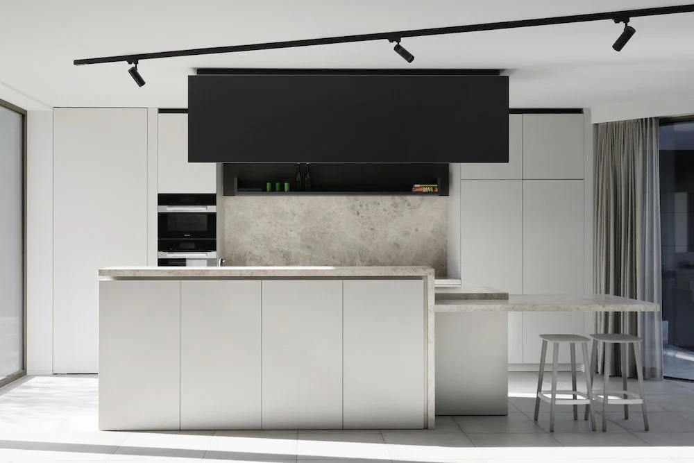keuken met middenblok en geïntegreerde eettafel