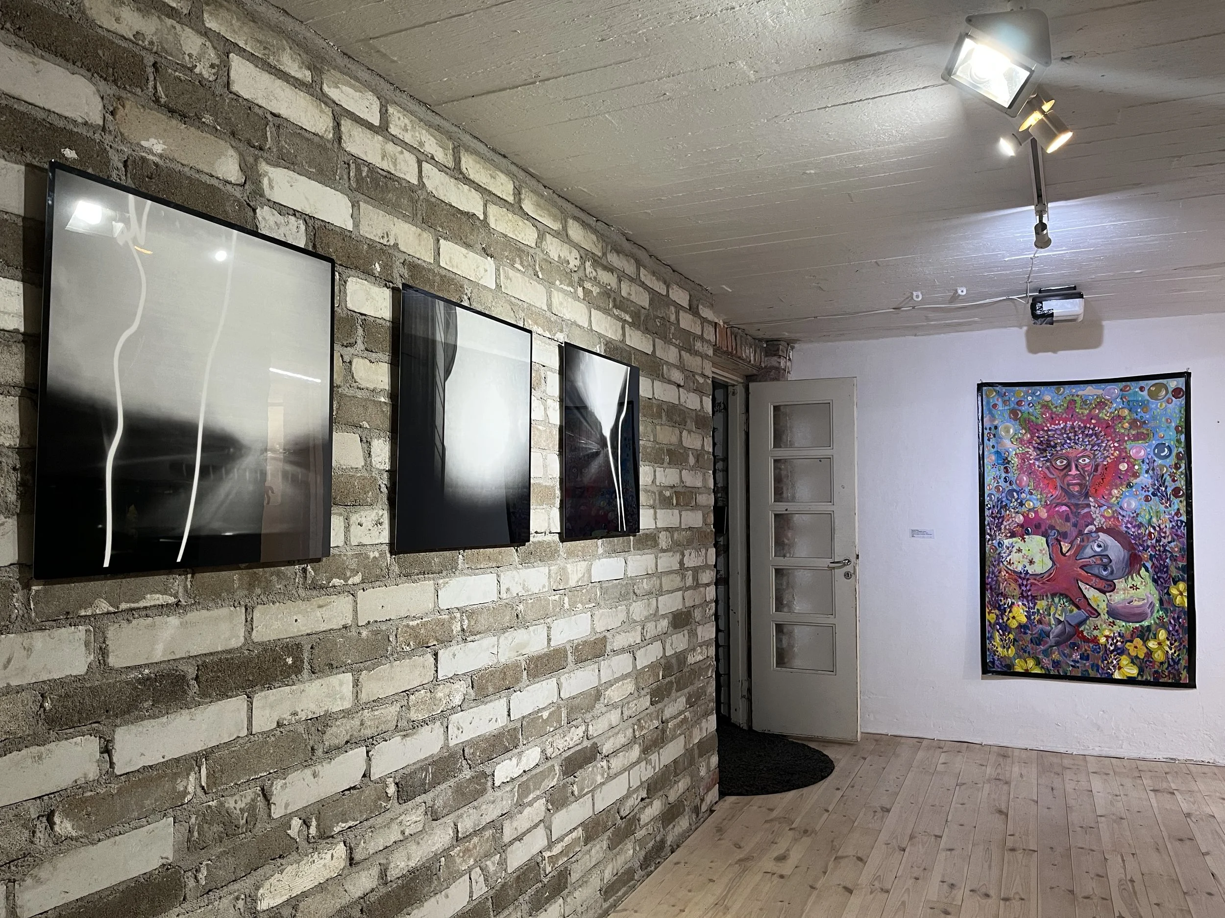 Vasemmalla Marja-Leena Hulkkonen ja oikealla Sanna Halme