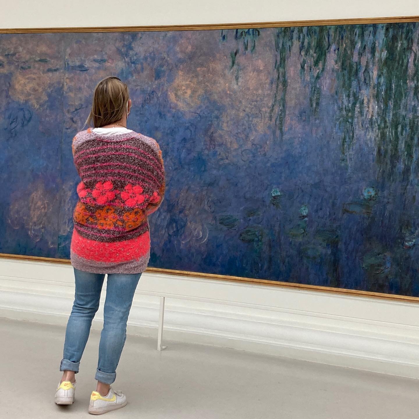 Monet&rsquo;s Water Lilies
@museeorangerie 

Finally getting to bathe in the immersive beauty of these giant paintings in Paris. A very special day.