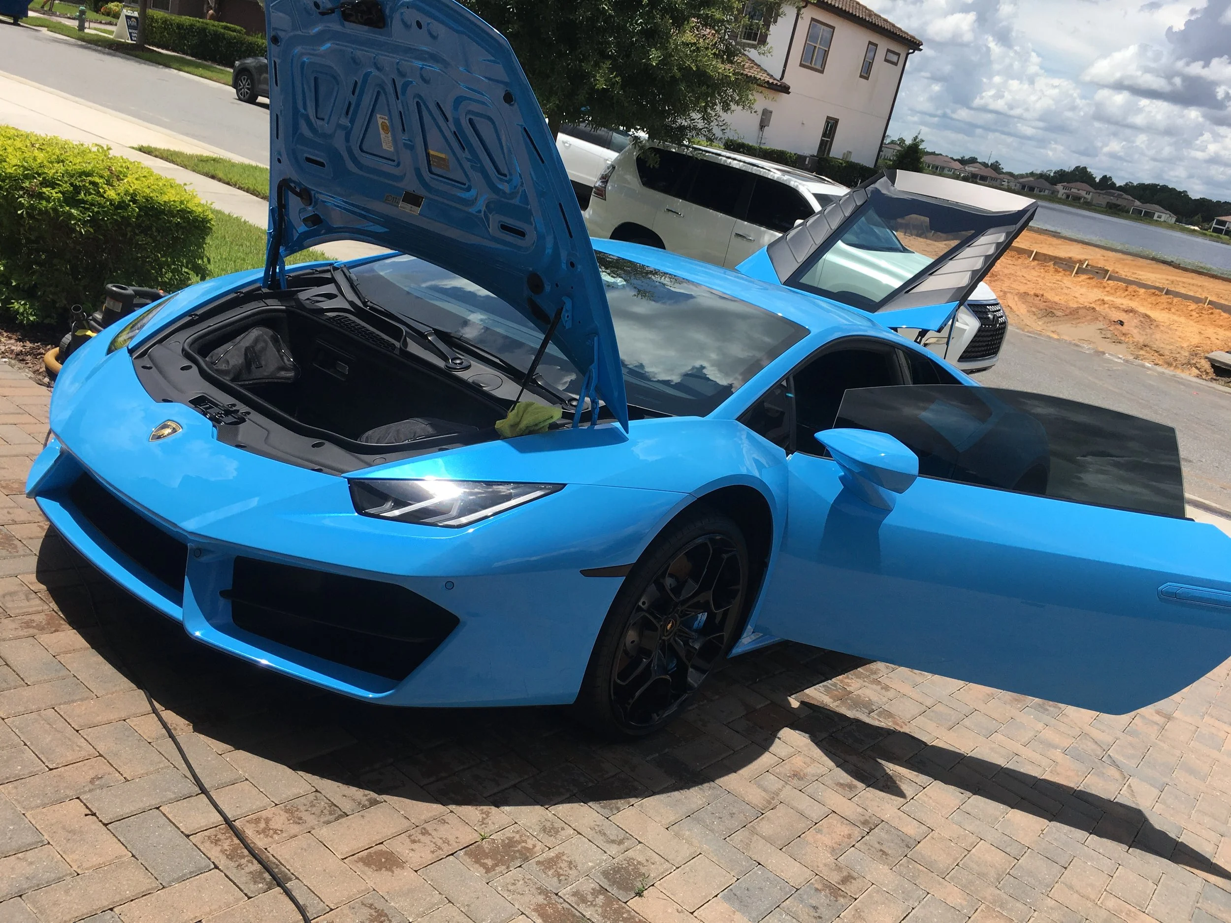 lambo.JPG