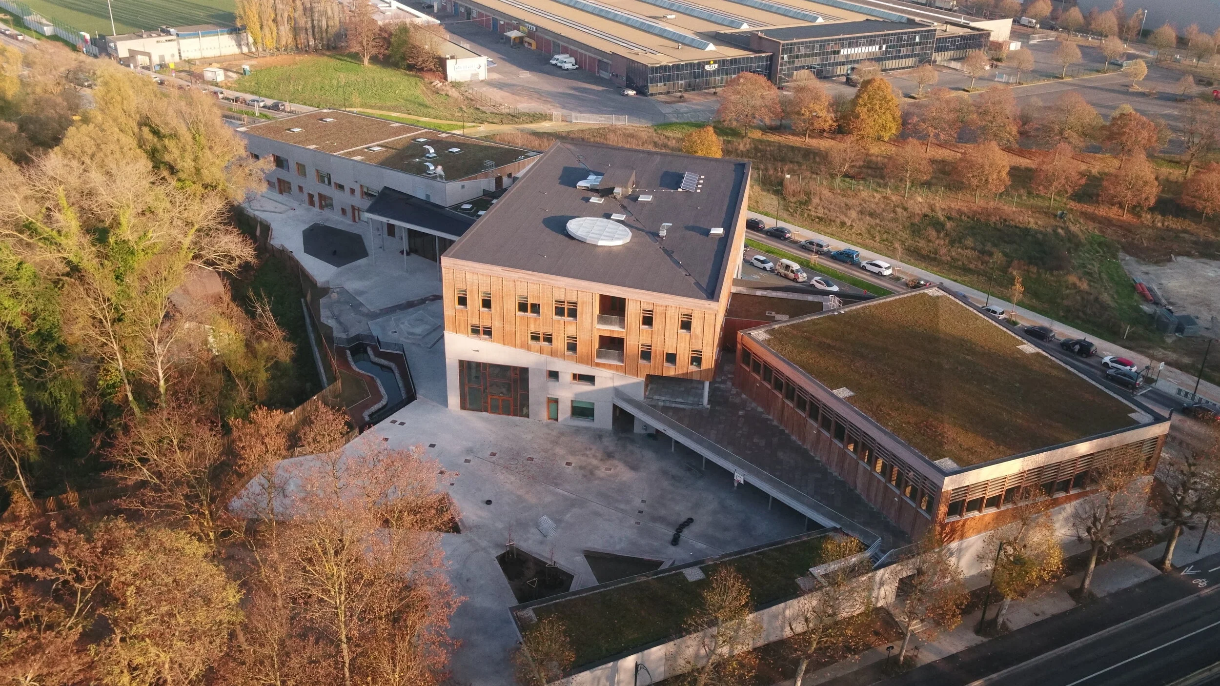 Neder-Over-HeembeekA winning entry for design-and-build competition of a passive school in Neder-Over-Heembeek that promotes “project oriented education” as a new way of teaching