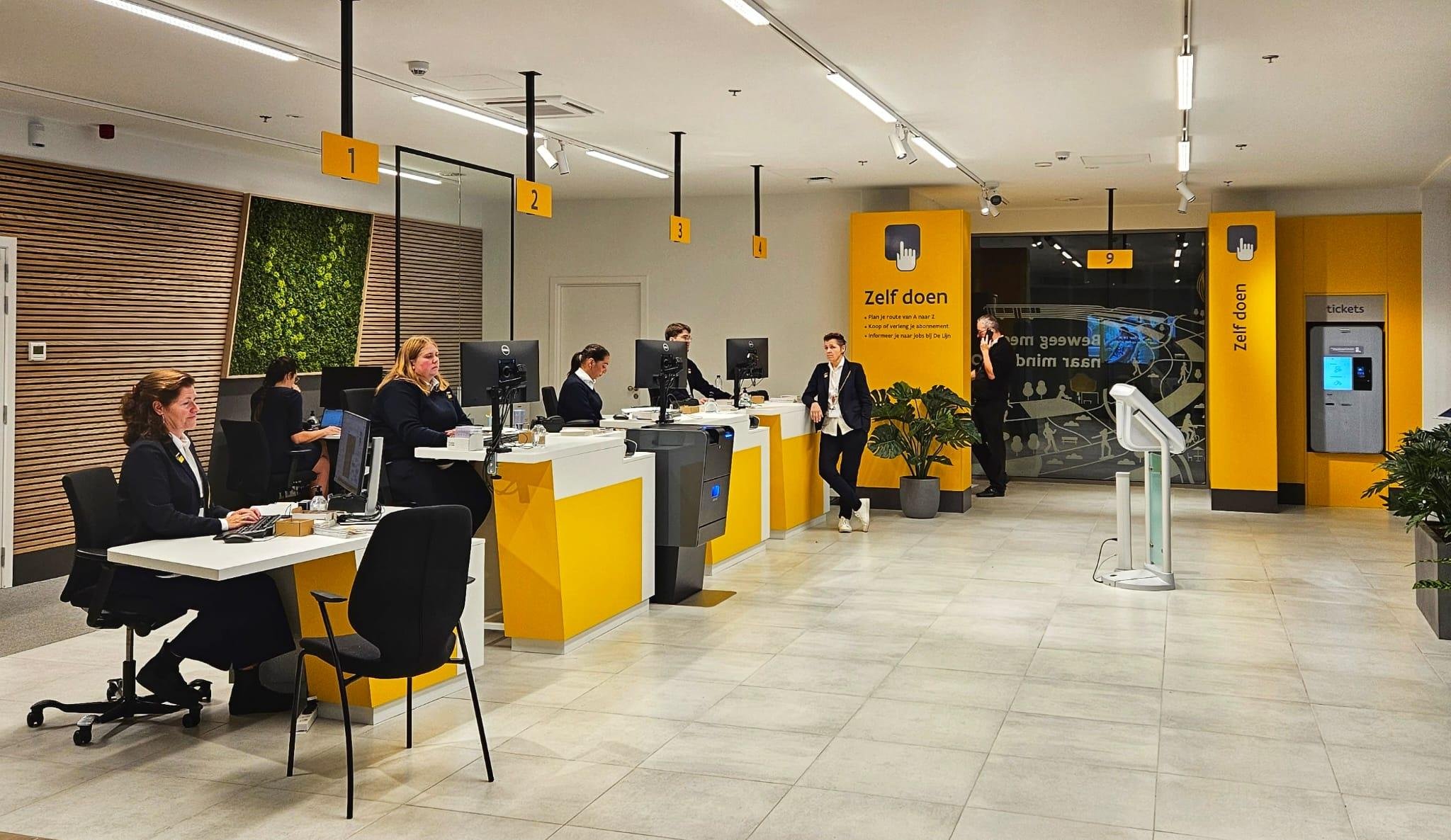 Lijnwinkel Antwerpen balie.jpg