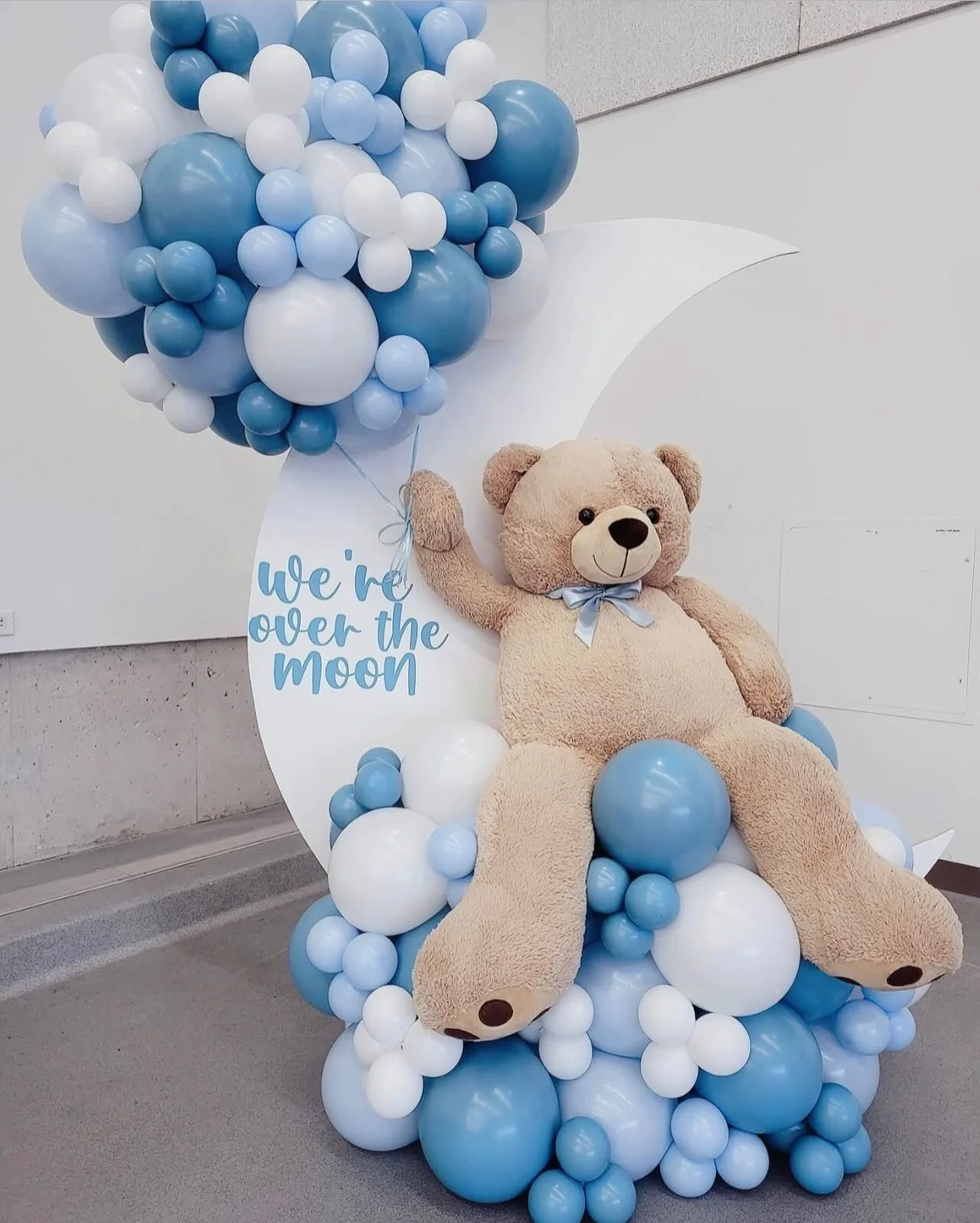 🌜🧸WE'RE OVER THE MOON🧸🌛

How precious is this? 🫶

#stcatharinesballoons #niagaraballoons #niagarafallsballoons #wellandballoons #grimsbyballoons #forterieballoons #fonthillballoons #beamsvilleballoons #stoneycreekballoons #hamiltonballoons #burl