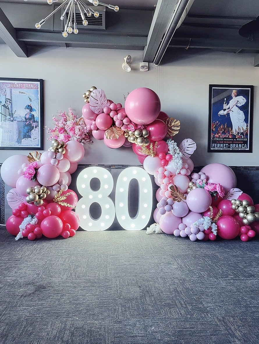 💖🌸EIGHTY🌸💖

What a special milestone 🥰

#stcatharinesballoons #niagarafallsballoons #niagaraballoons #niagaraeventdecor #80thbirthday
