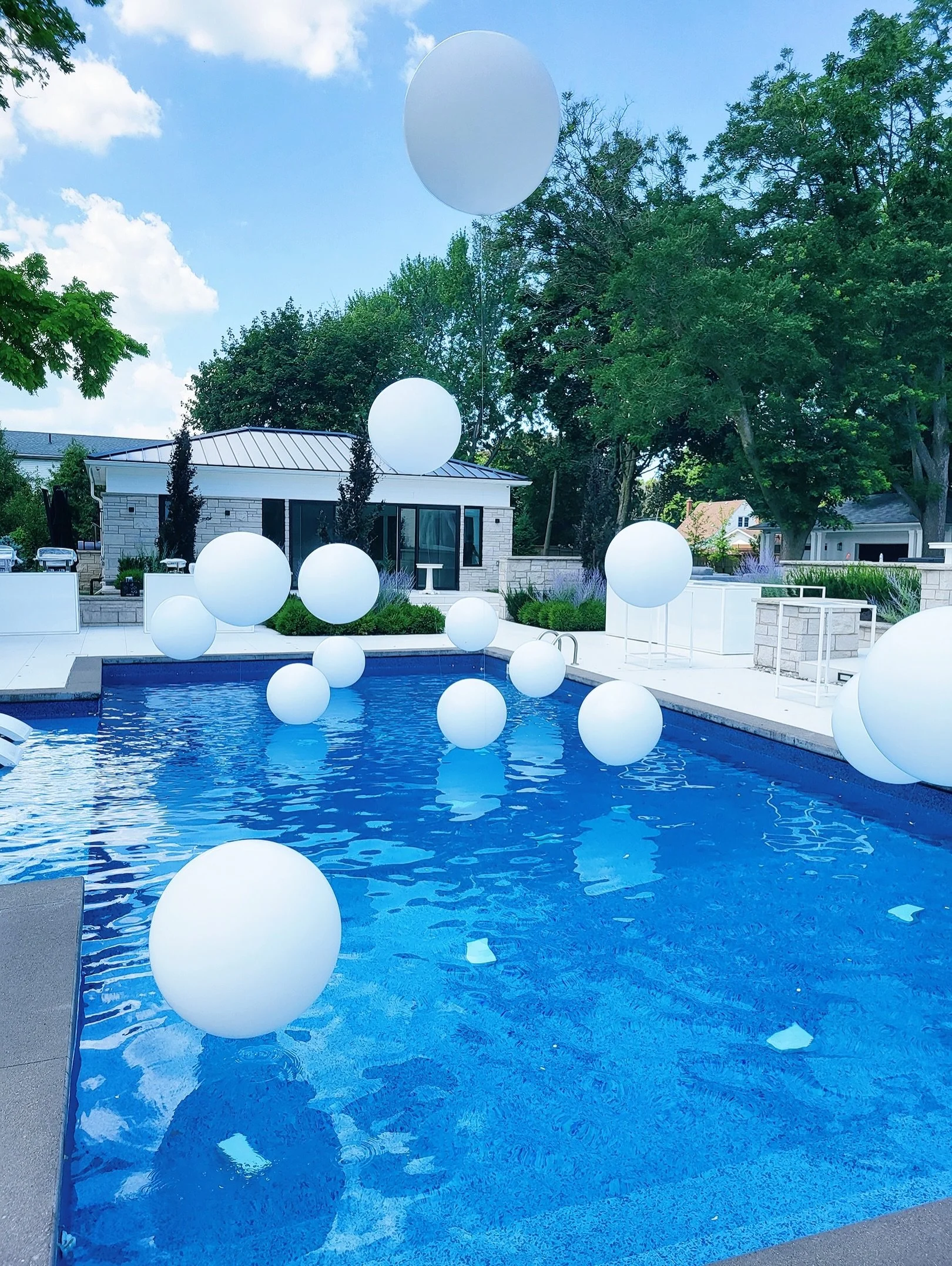 💦POOL BALLOONS💦

Pool season is back and so are the coolest balloons for your breakyard party 🩵

Pool Balloons | Niagara Event Decor | Niagara Birthday Party | Niagara Balloons | Niagara Falls Balloons | St Catharines Balloons | Burlington Balloon