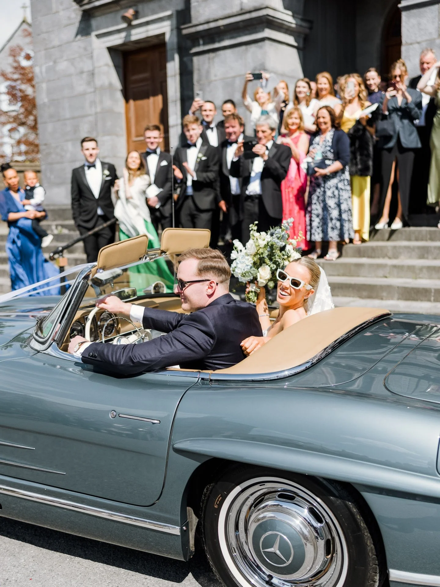 How has it been 7 months since Aisling and Niall&rsquo;s incredible wedding day in @cashelpalace?! High energy and full of emotion from start to finish 😍 One of those weddings where you give everything and leave wrecked, but absolutely buzzing! I th