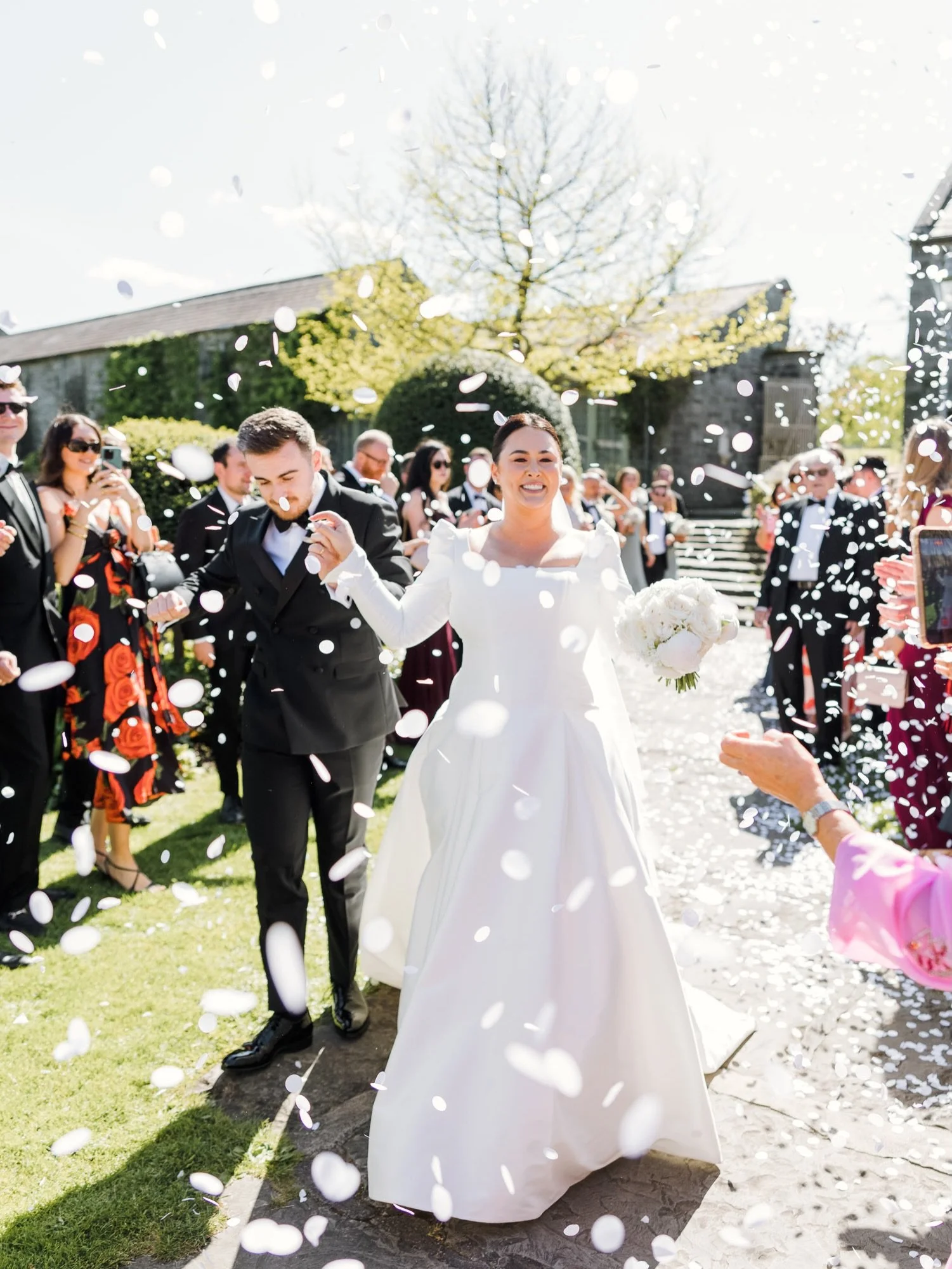 Almost a month since Jane &amp; Keith celebrated their wedding day in @ballymagarveyvillage 😍 They put so much thought into the day and booked a ton of music and entertainment including @thehoneyvoomduo for the ceremony, @thenewbrasskings to lead th