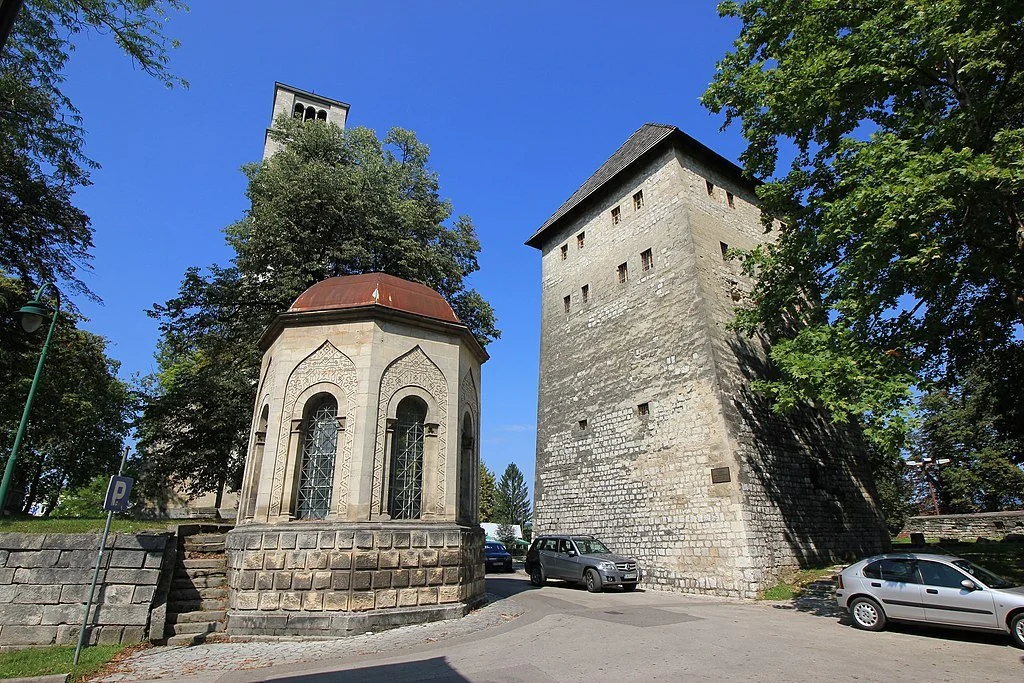 BIHAĆ CITY GUIDE — John W Bills