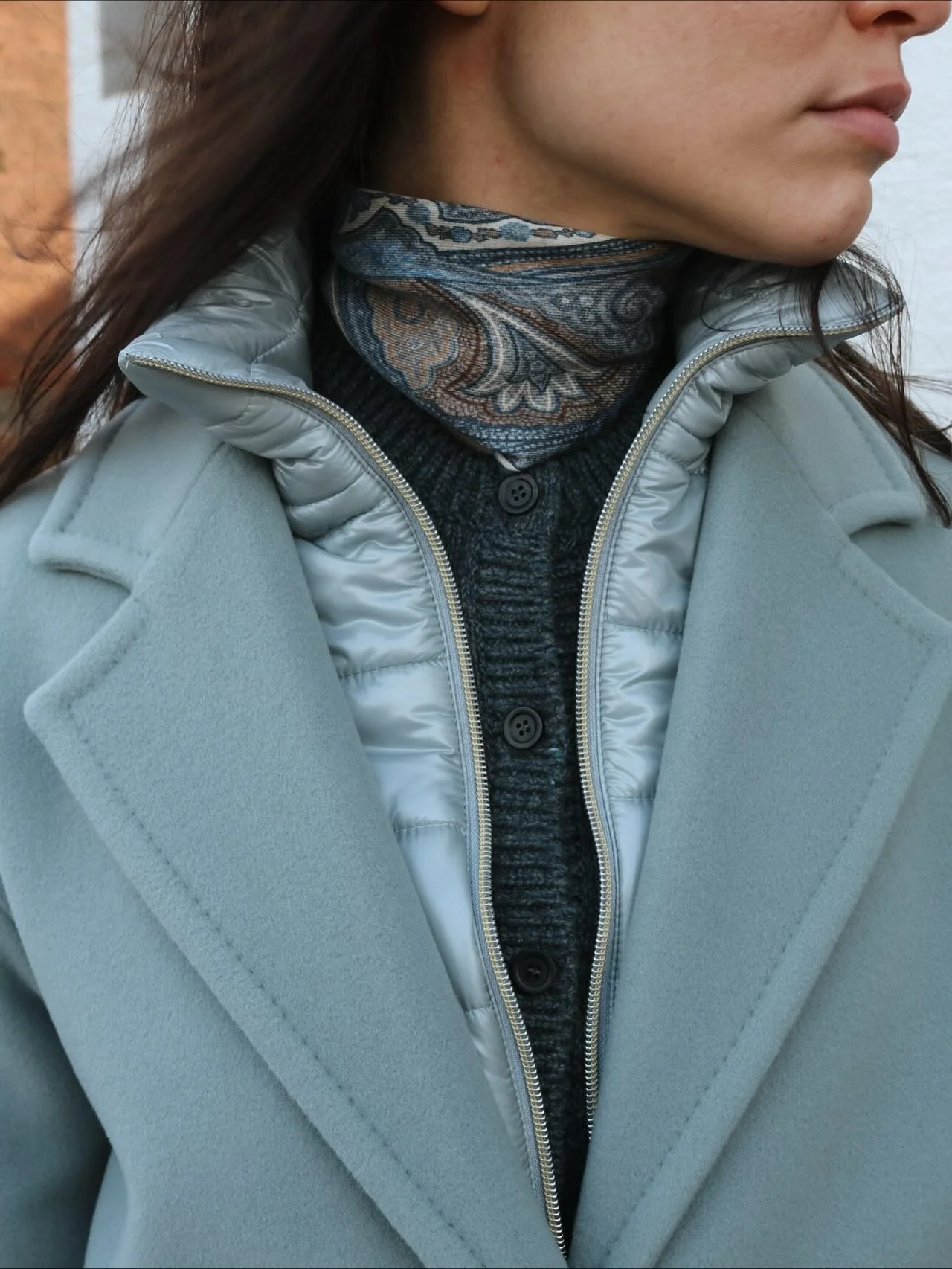 @herno coat in reduced-impact, double-layered virgin wool fabric. The very fine weave makes the material elegant and comfortable yet resilient. Relaxed fit, lapel collar, side pockets. Made in Italy ✨