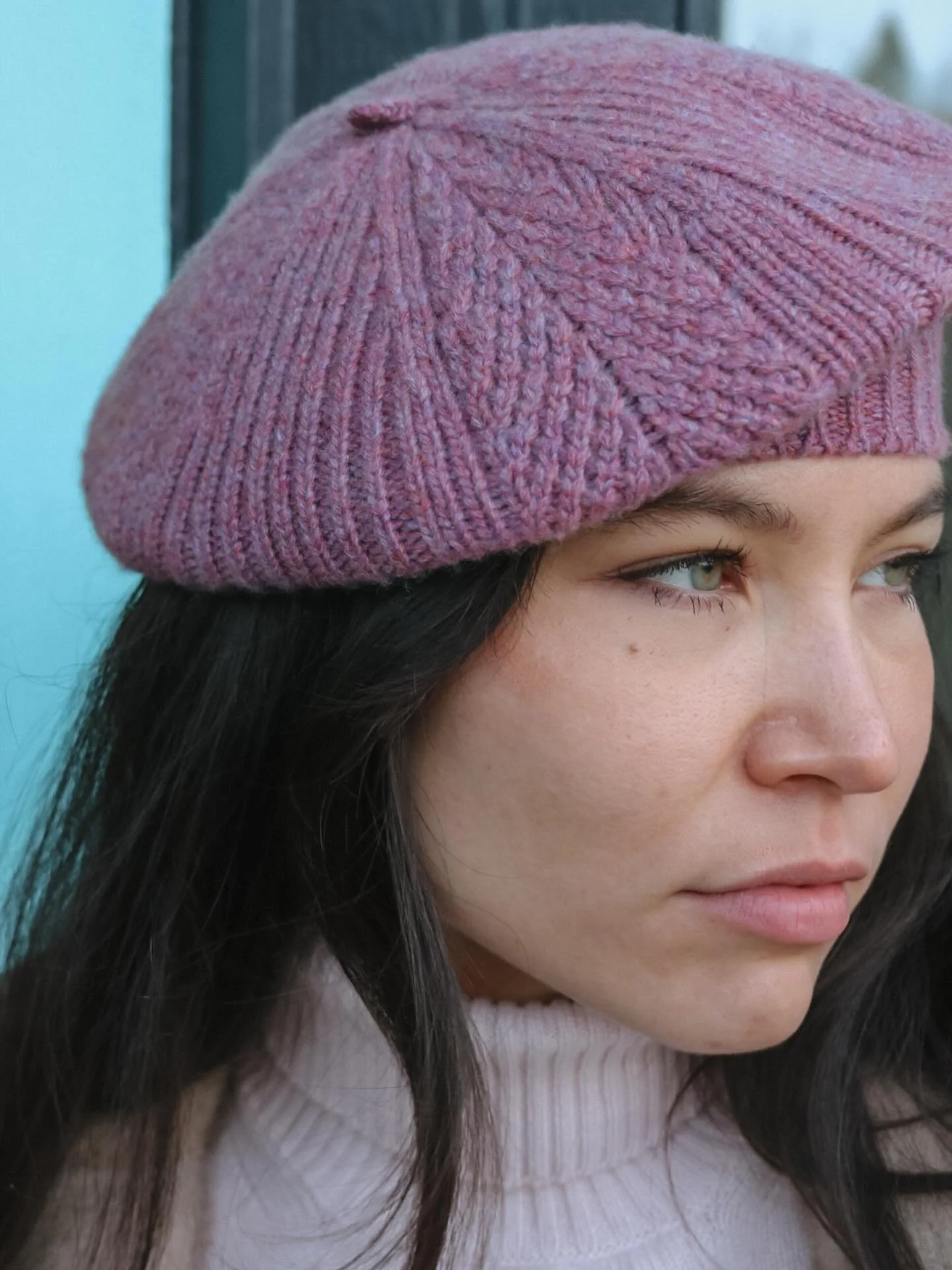 Stop in and check out all of our cold weather essentials- hats, gloves, scarves- for you or someone special! 

@johnstonsofelgin cashmere beret