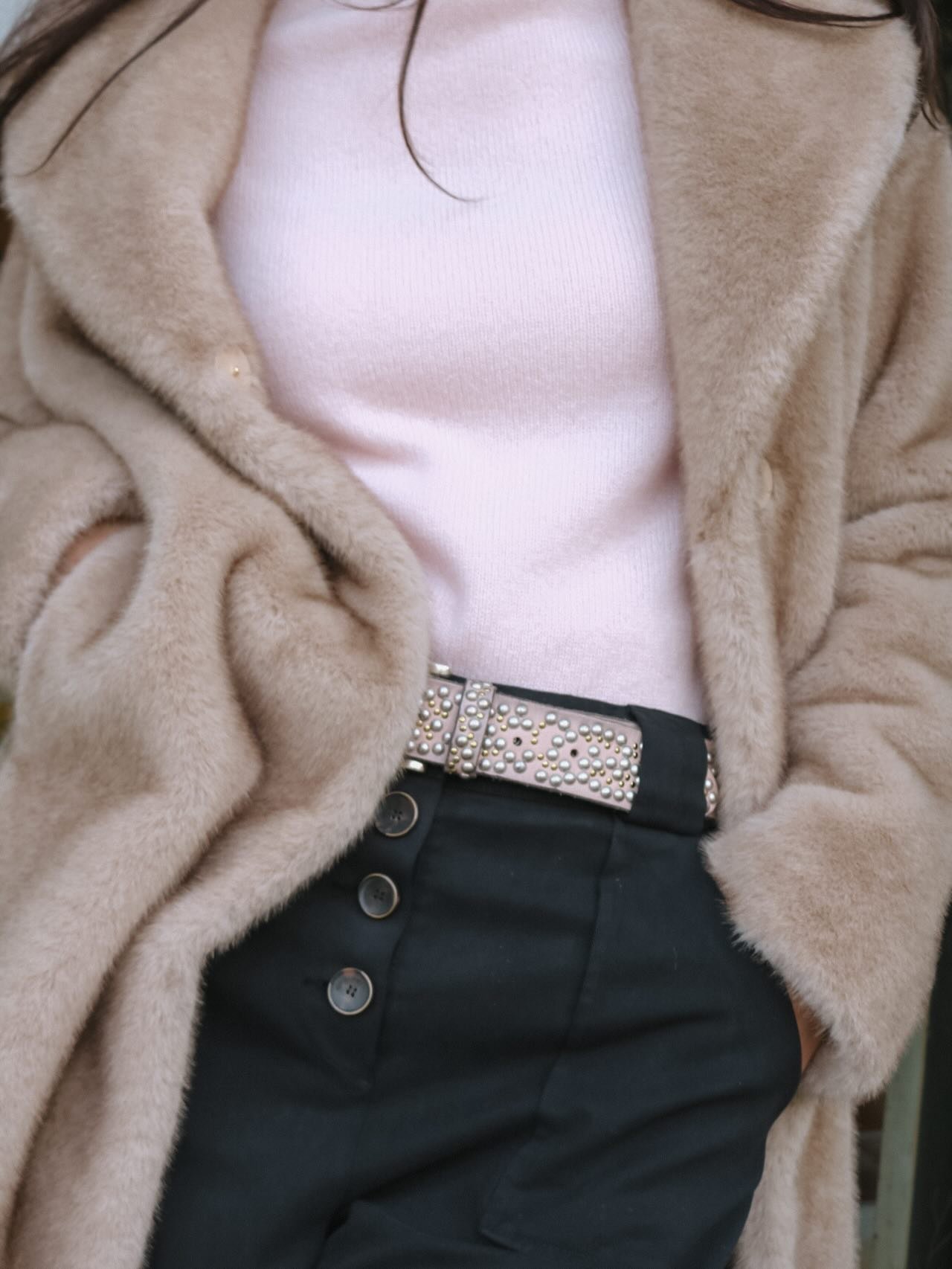 Keepin&rsquo; warm ❄️

@gimos_official faux fur (Italy)
@hawicoscotland pale pink cashmere turtleneck (Scotland) 
Bbelt (Italy)
Wide leg pant (Italy) 

Gimos faux fur (Italy).. pale pink cashmere turtleneck (Hawico Scotland) B belt (Italy)