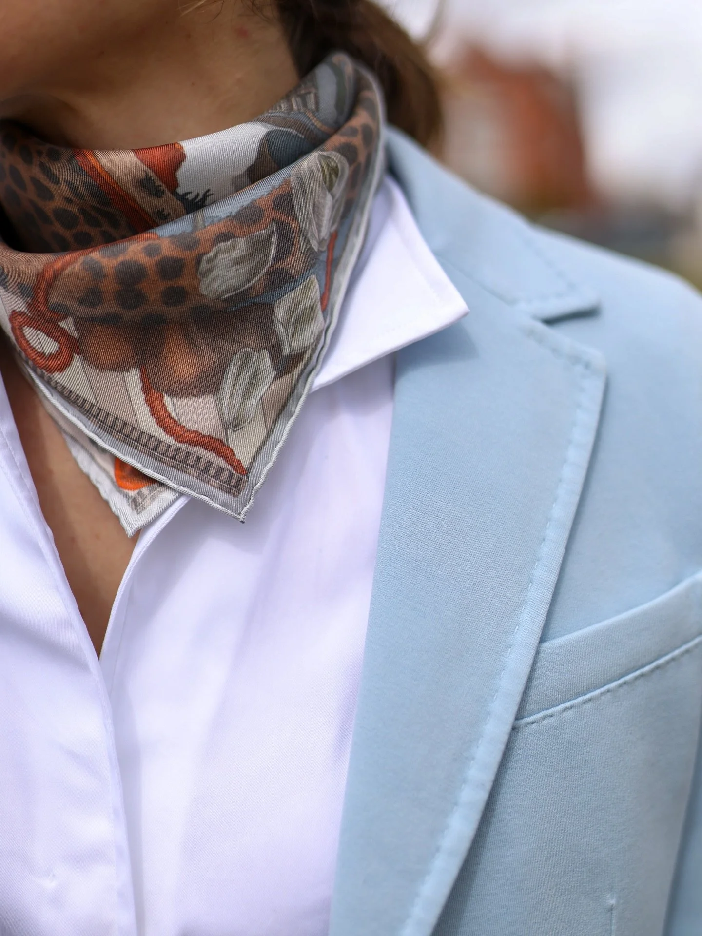 Tailored in blue tones &mdash; this @_meimeij_ s skirt falls so beautifully. 
.
.
.
#shopctbusiness #italianmade #litchfieldct #litchfieldbusiness #fashion