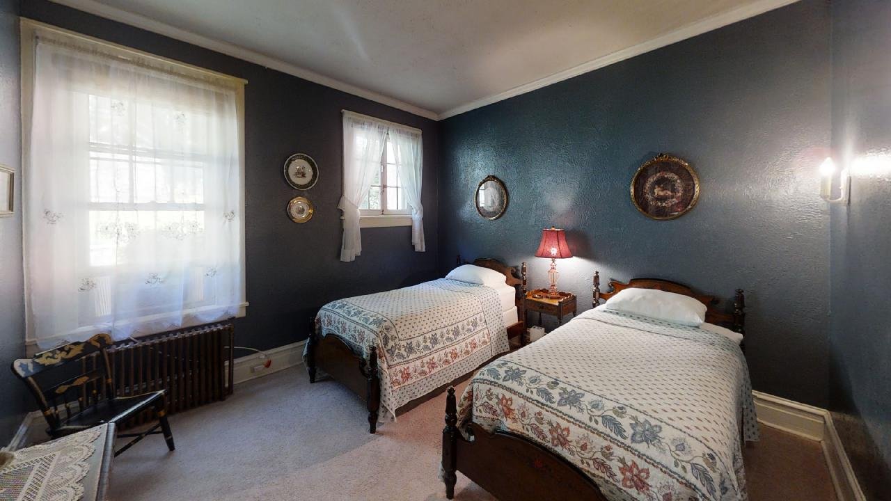 The Judge Allen Craig Mansion fifth bedroom