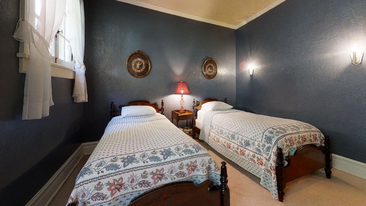 The Judge Allen Craig Mansion third bedroom