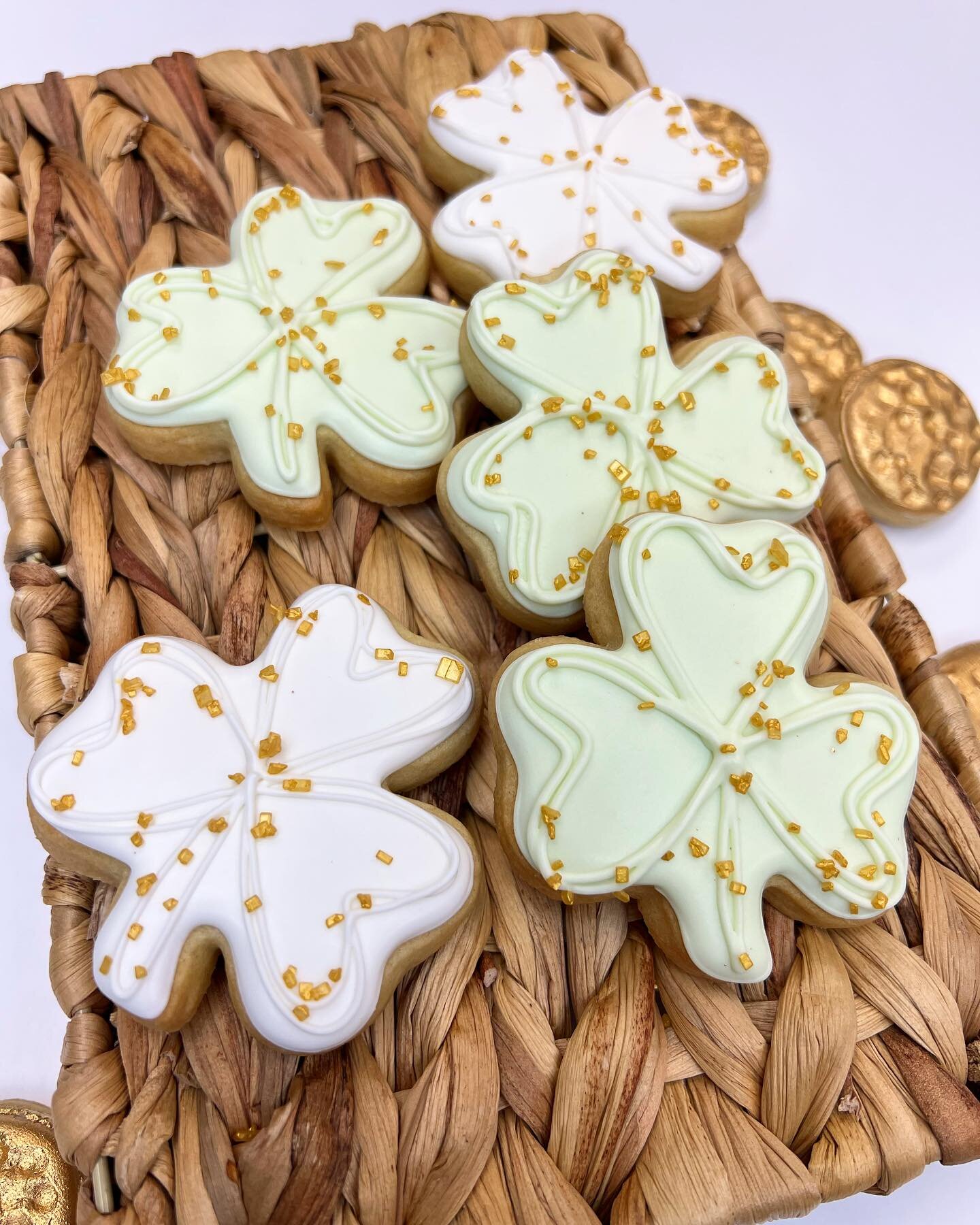 So many cookie options available on our website for St Patty's day! Yes that last picture is a peanut butter pretzel beer cookie🍻

#stpatricksday #buffalony #buffalo #buffalobills #buffalobakery #buffalove #cookies #luckycharms
