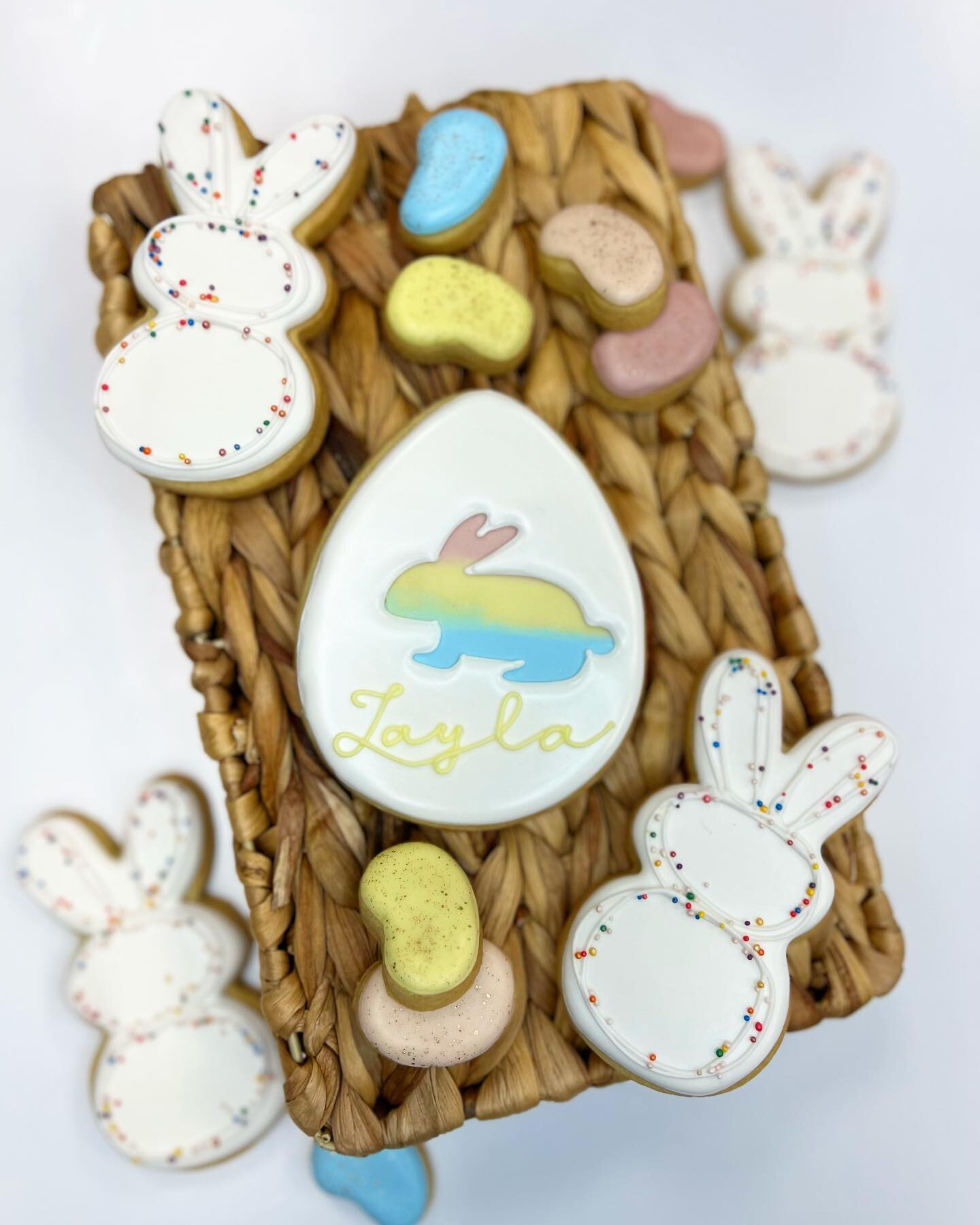 Our Easter pre order is LIVE! Get your orders in because it's right around the corner!

#cookies #buffalo #buffalony #buffalobakery #easter #easterdecor #eastertreats #easterbasket